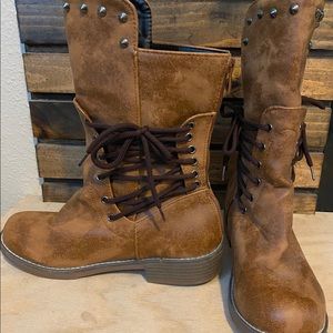 Women’s mid calf boots